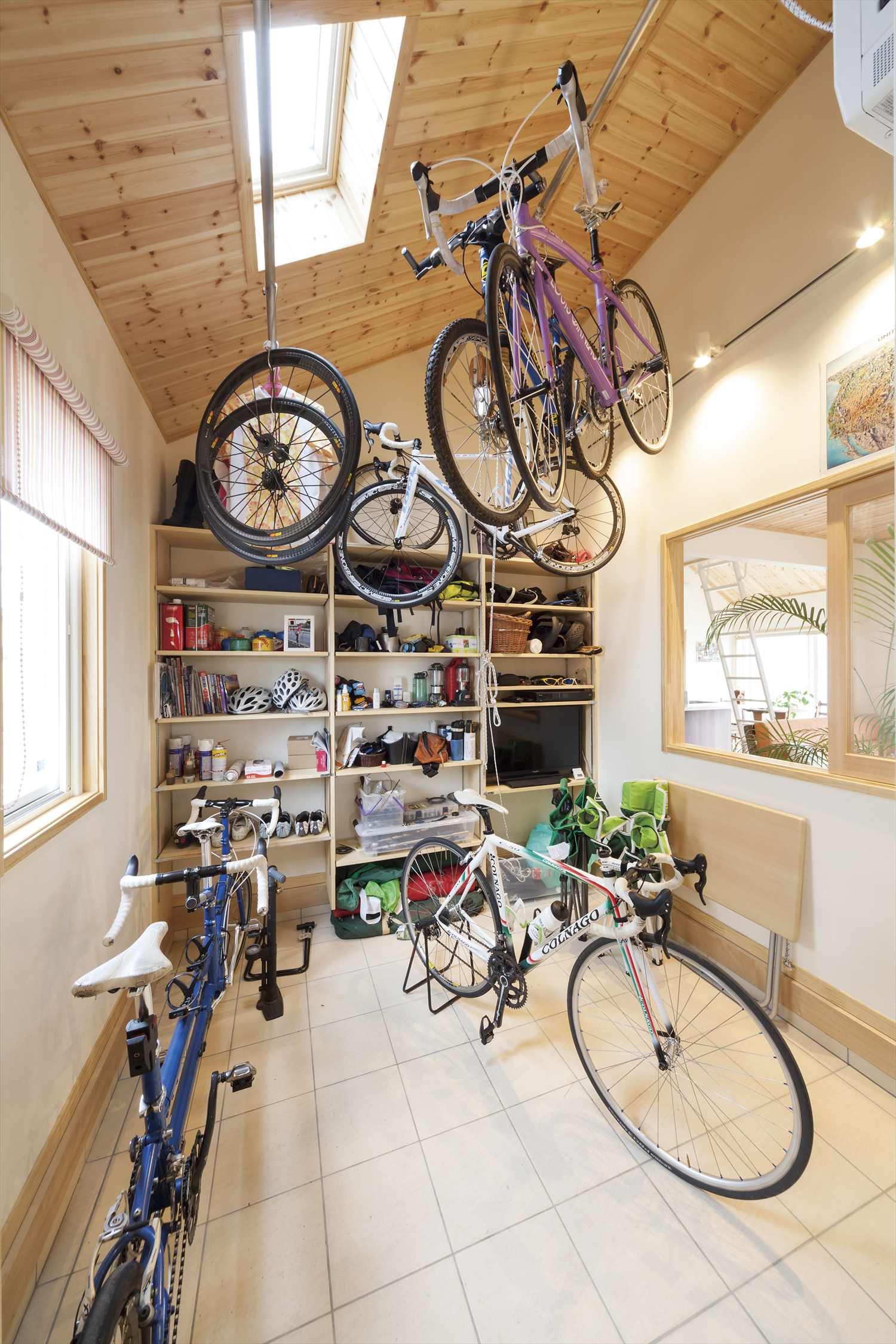 サイクルガレージで趣味を楽しみ、快適な暮らしを満喫する家　ー龍ケ崎市Ｆ様邸ー