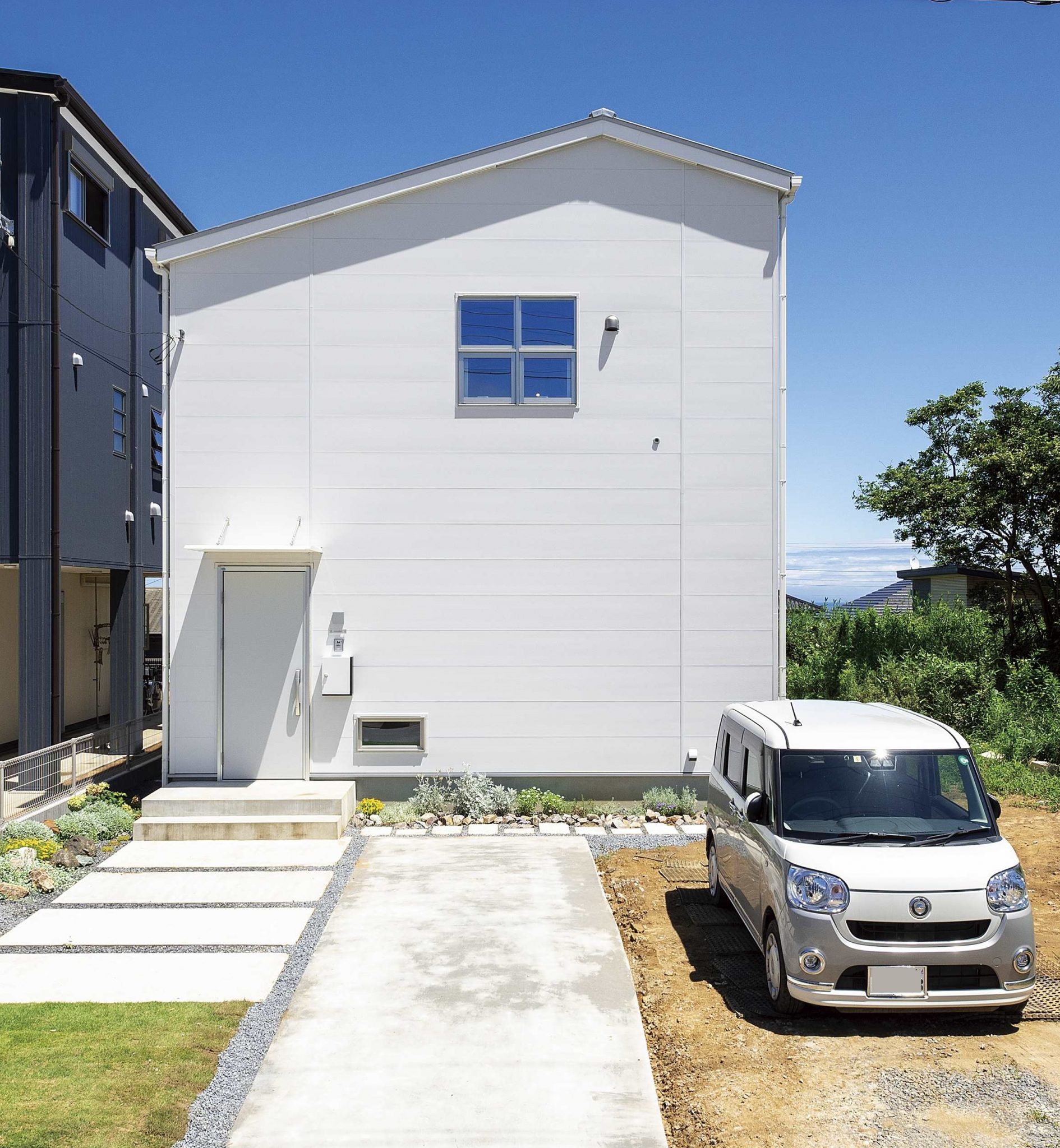 新築総二階をおしゃれな外観に仕上げる方法｜かっこいい片流れ屋根や切妻屋根を活かした外観と間取り実例 不二建設