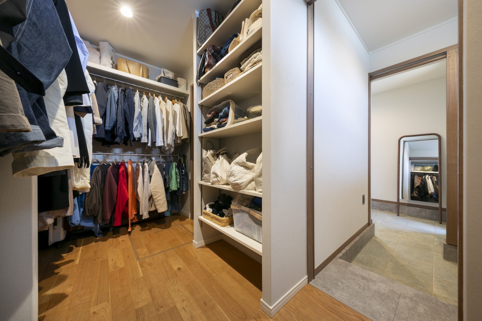 吹き抜けとスキップフロアで叶えた、遊び心あふれる住まい　－つくば市M様－　　