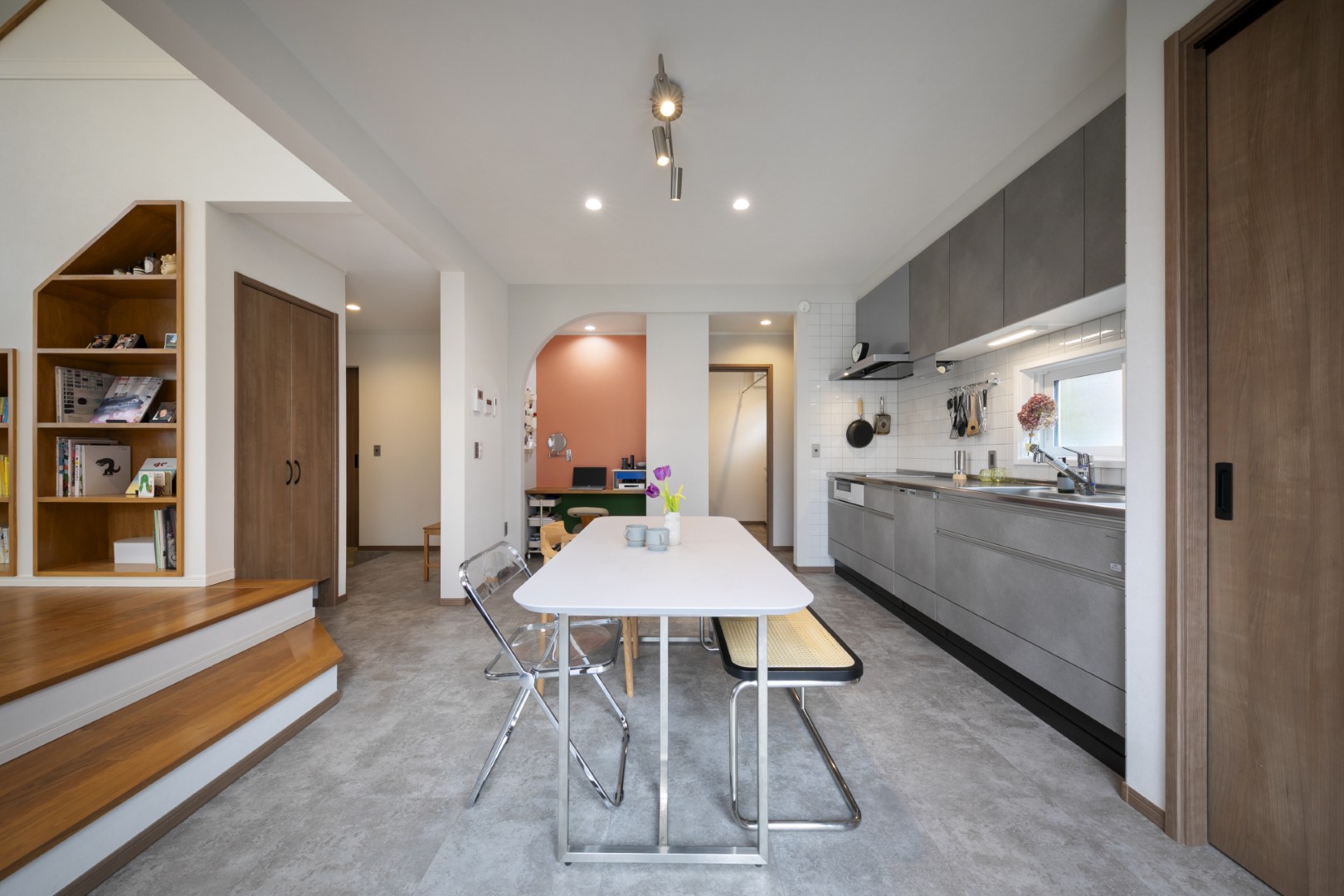 吹き抜けとスキップフロアで叶えた、遊び心あふれる住まい　－つくば市M様－　　