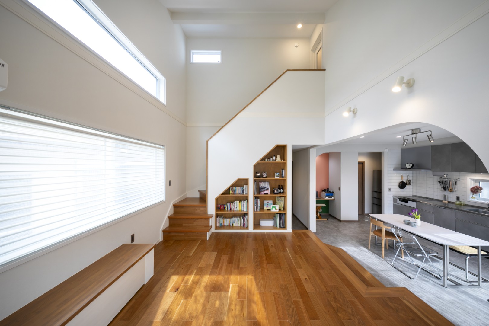 吹き抜けとスキップフロアで叶えた、遊び心あふれる住まい　－つくば市M様－　　