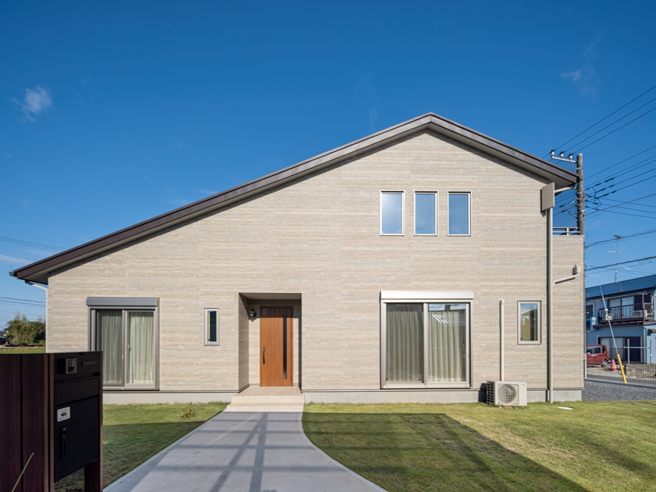 家事も子育ても楽しい回遊動線 新・平屋スタイルの1.5 階建て　－稲敷市O様－　　