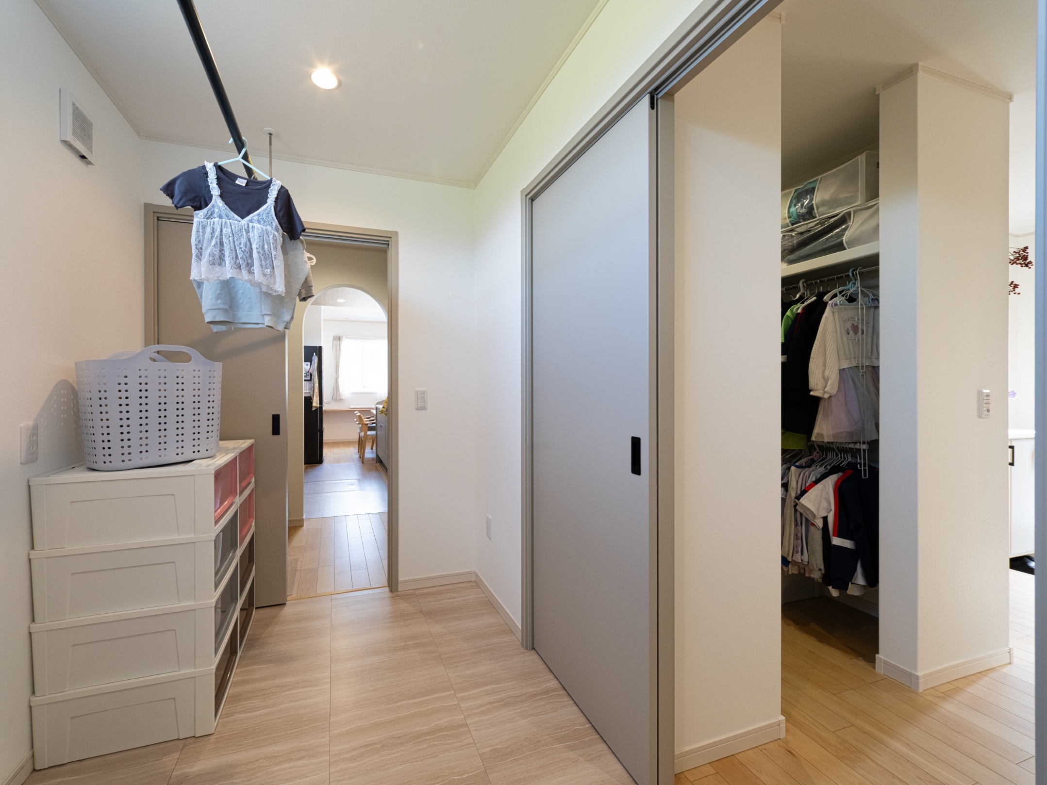 家事も子育ても楽しい回遊動線 新・平屋スタイルの1.5 階建て　－稲敷市O様－　　