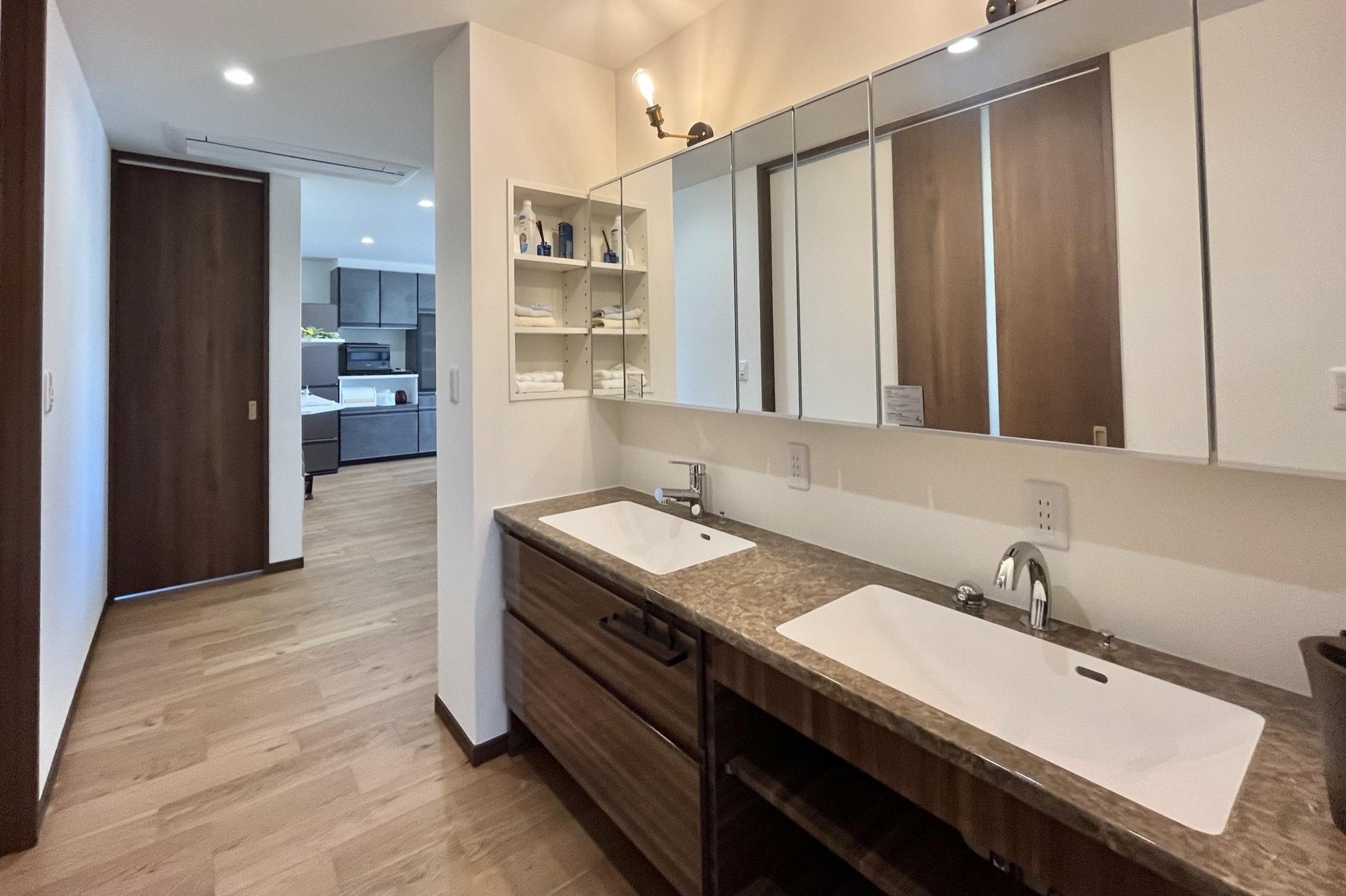 大空間のリビングに集う社員と愉しむ家　－龍ケ崎市　H様－　　