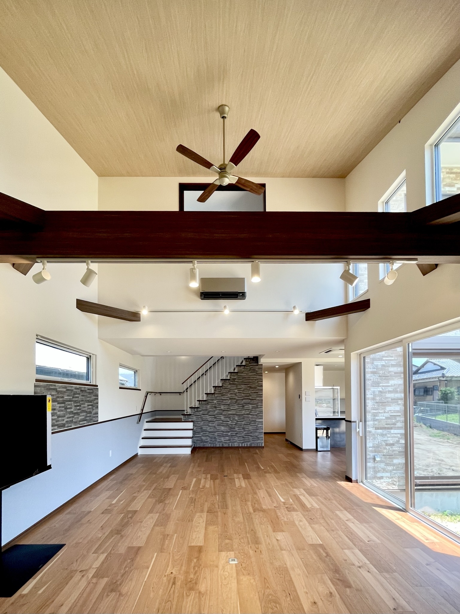 大空間のリビングに集う社員と愉しむ家　－龍ケ崎市　H様－　　